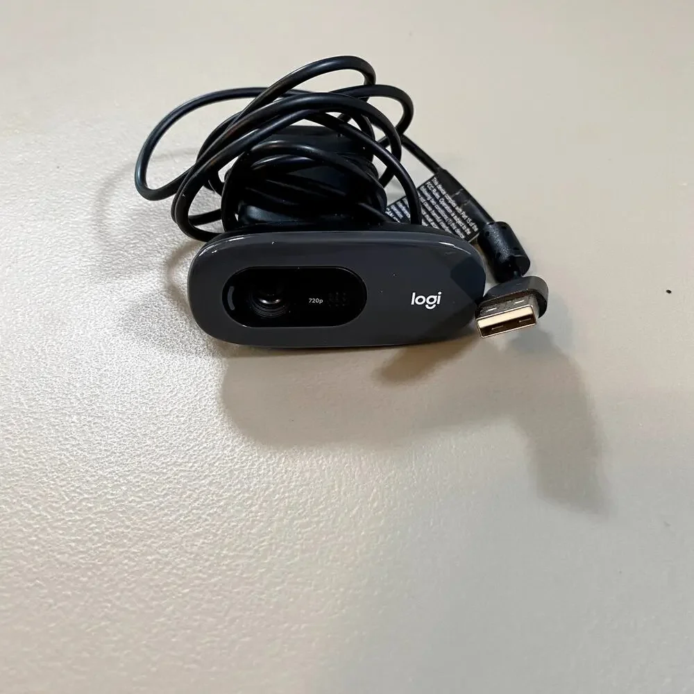 Logitech HD Webcam 720p logi V-U0018 Built In Microphone USB Computer Camera - Picture 8 of 8